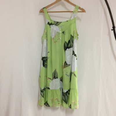 Sussan Womens  Size S Casual Dress / Floral Dress Floral / Green / White 