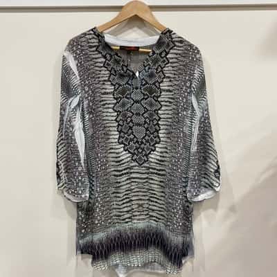  Seven Sisters Womens  Size 3 3/4 Sleeve Top Animal print / Green / Grey 