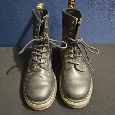 Dr Martens Womens  Size 37 Boots Black  