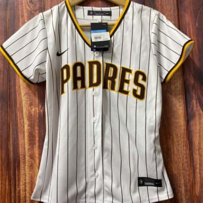 Nike Womens  baseball jersey Size M newc