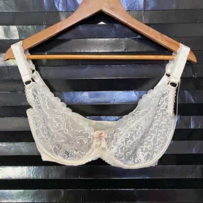  Lovable Size 10G White Bra