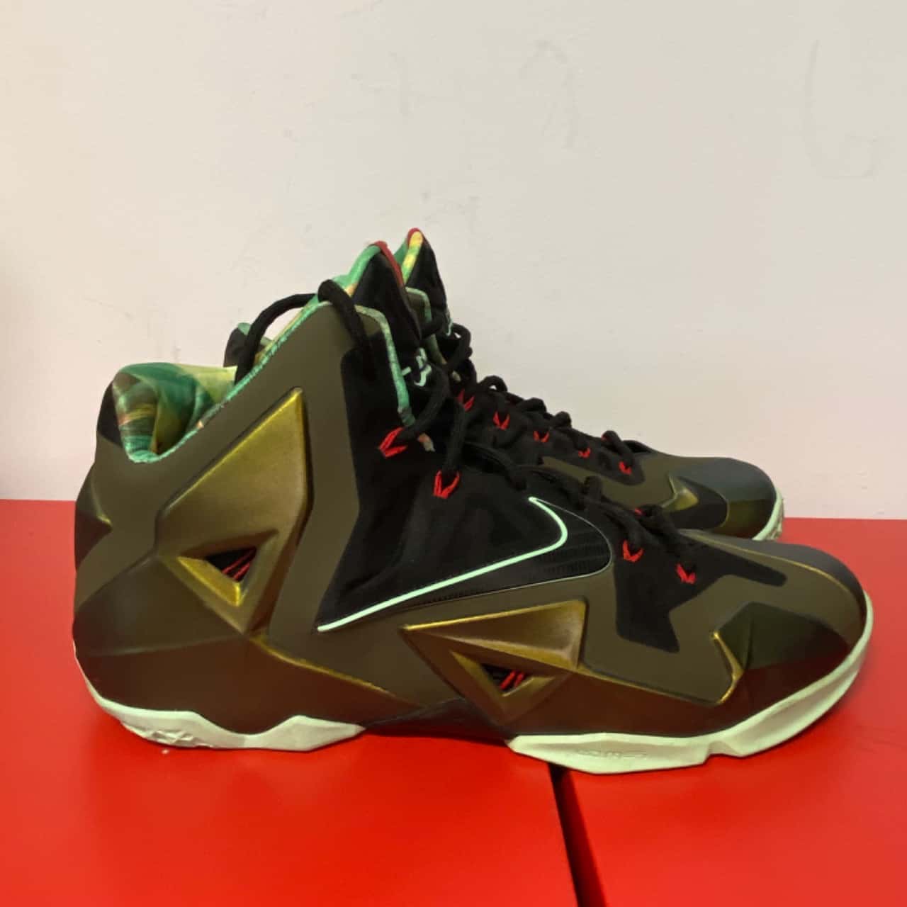 lebron 11 green and black