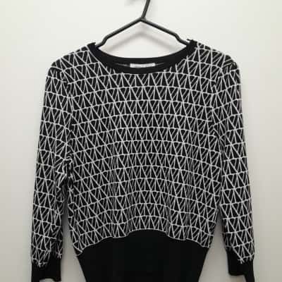 Veronika Maine  New Large Jumper Black  / Pattern / White 