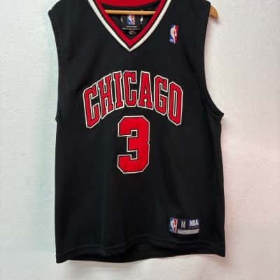 NBA Mens  Size M Jersey Chicago Bulls #3