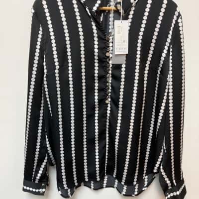  Womens Finders  Size XL Button Up Top Black  / Pattern / White 