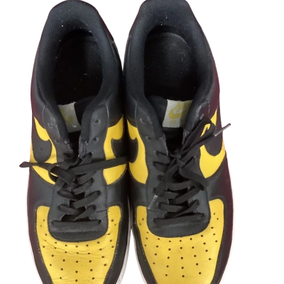  Mens  Size 8.5 Sneakers Black  / Yellow 