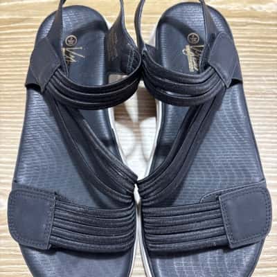 Vybe Women's  Size 7 Sandals - Black 