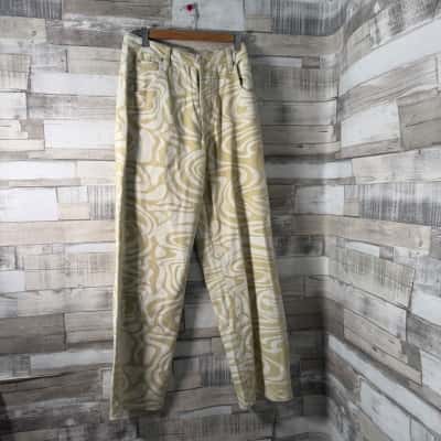 Tiger Mist Womens  Size 8 Straight Leg Pants Beige 
