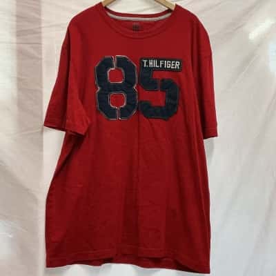 Tommy Hilfiger Mens  Size XL Short Sleeve T-shirt Blue / Pattern / Red 
