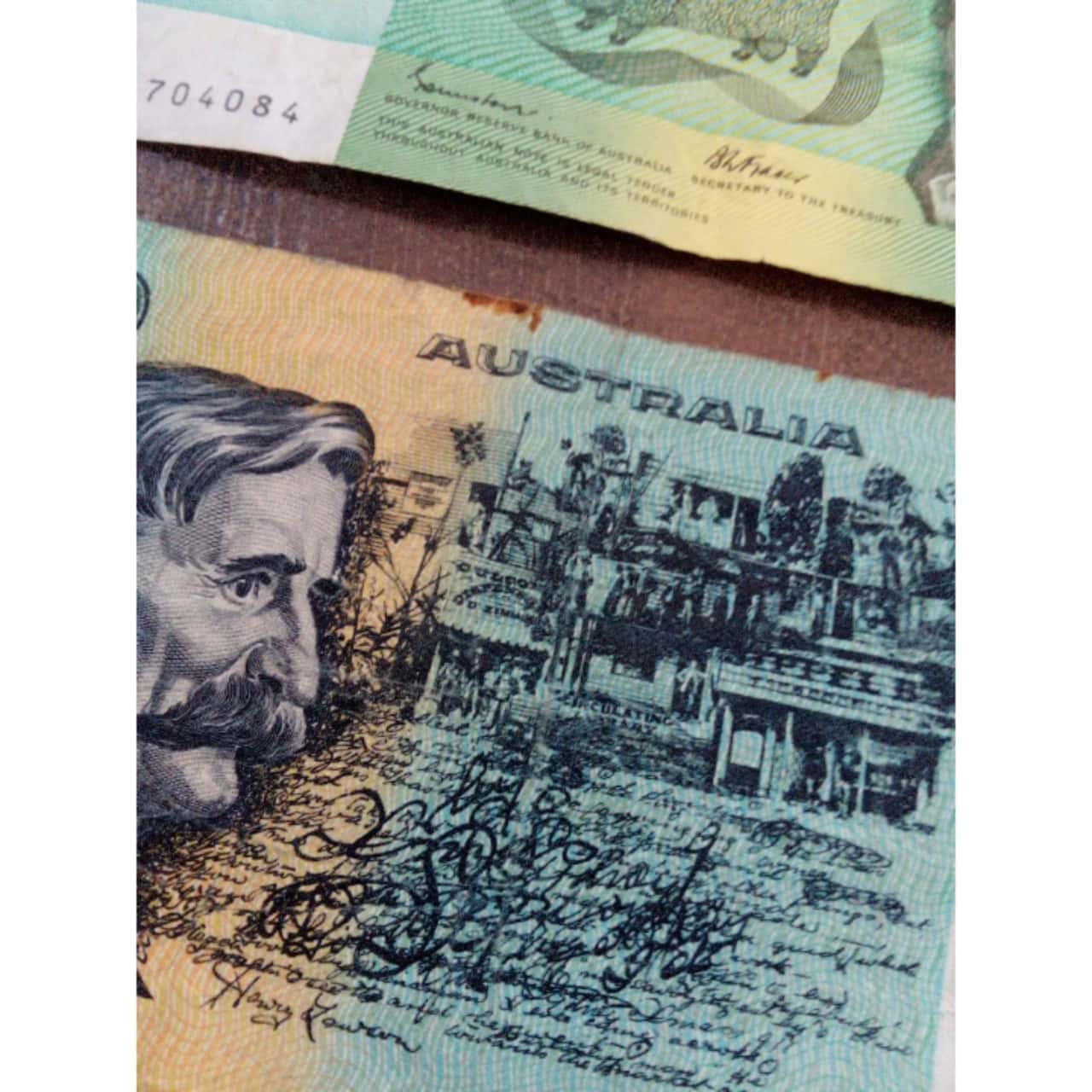 Australian Paper Notes - 1 x $10, 2 x $2(s)