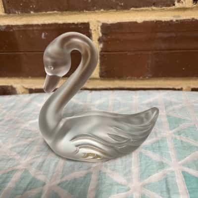 Fenton - Handmade In USA - Glass Swan
