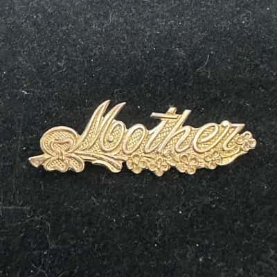 “Mother” Women’s 1/10 9ct  Gold Lined Brooch
