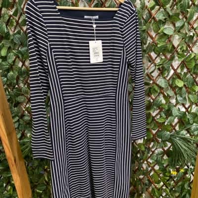 Review Womens  Size 10 Long Sleeve Dress Cream / Navy Blue 