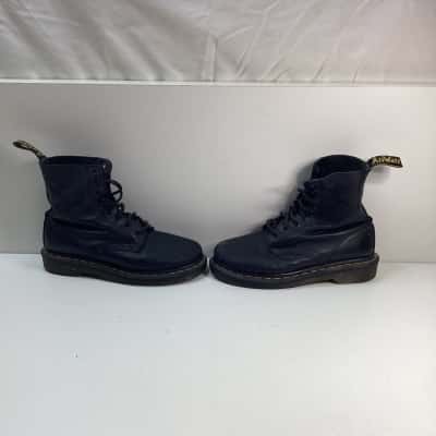 Dr Martens Womens  Size 6 Boots Black  
