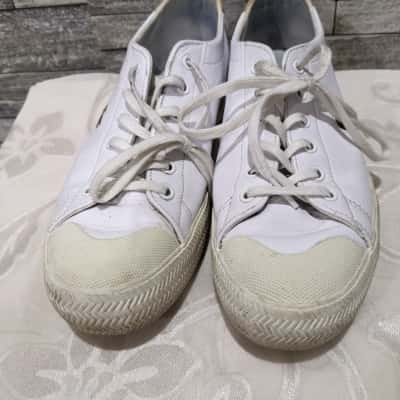 Womens Lacoste US 5 Shoes