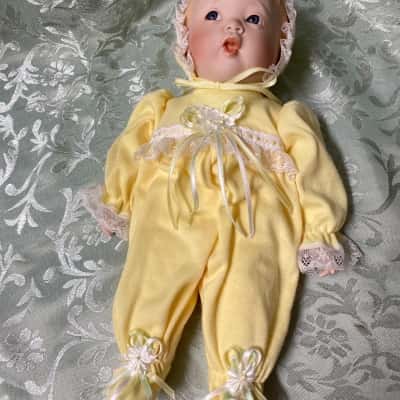 Vintage Ashton Drake “Daisy Ann” Doll