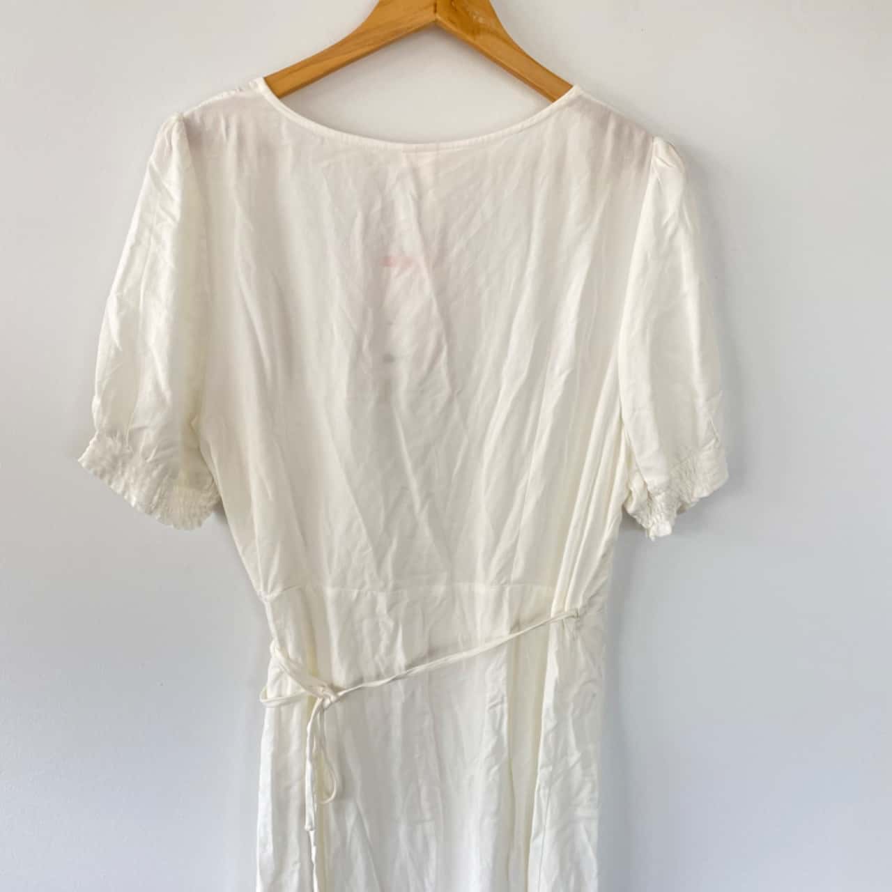 The Frolic White Short Sleeve Wrap Mini Dress Size 16/XXL(s)