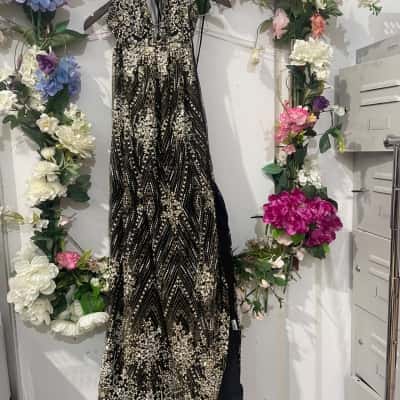 NWT Beginning Boutique Size 6, sequin Formal Dress Black  / Gold / Orange 