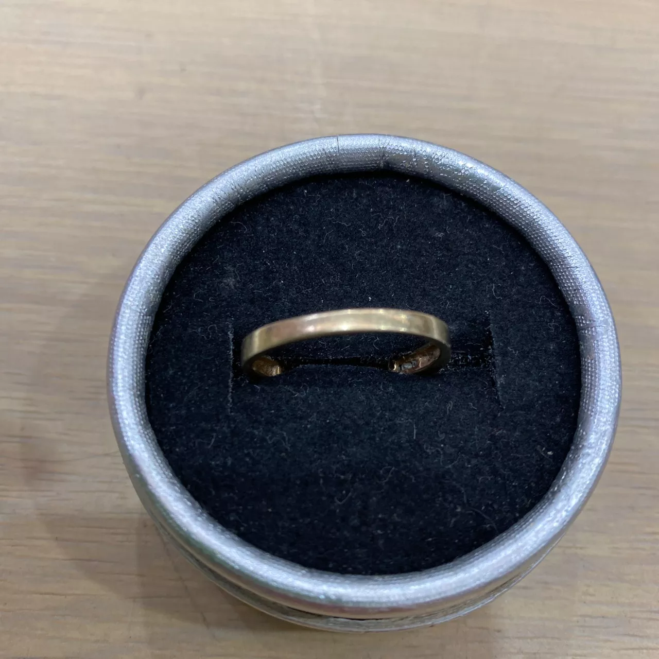 375 Yellow Gold Crossover Ring featuring 10 Diamonds (5 on each ...