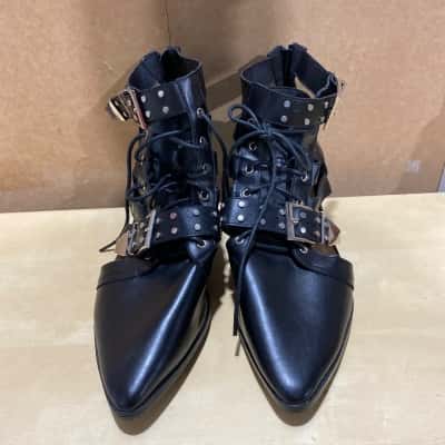 City Chic Womens  Size 43 Sandals Black  