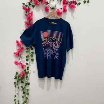Thread Heads Mens  Size XL Short Sleeve T-shirt Navy Blue 