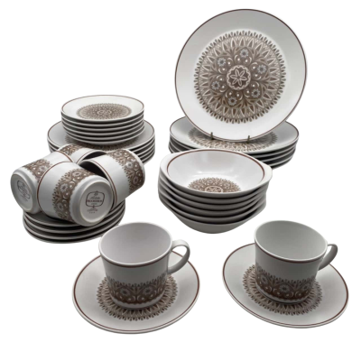 Noritake Progression Century 9055 6 Person Dinner Set