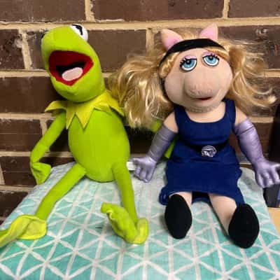 Miss Piggy & Kermit The Frog