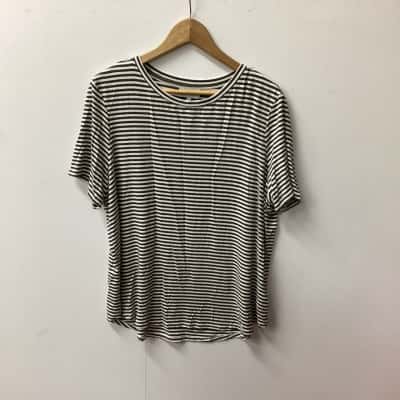 Piper Womens  Size L Short Sleeve Top Striped C