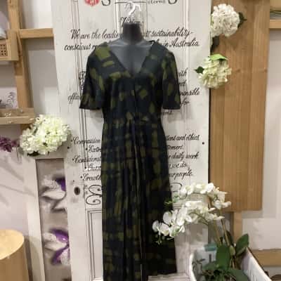 ELK BRAND!! BNWT RRP $259.00!! THE FLETTA OLIVE WRAP CHECK SHORT SLEEVE DRESS! BNWT Womens  Size 8 Maxi Dress / Short Sleeve Dress  Checked / Olive / Pattern 