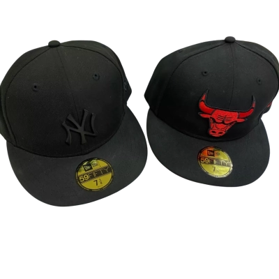 2 x  Mens Cap Black  Chicago bulls & NY