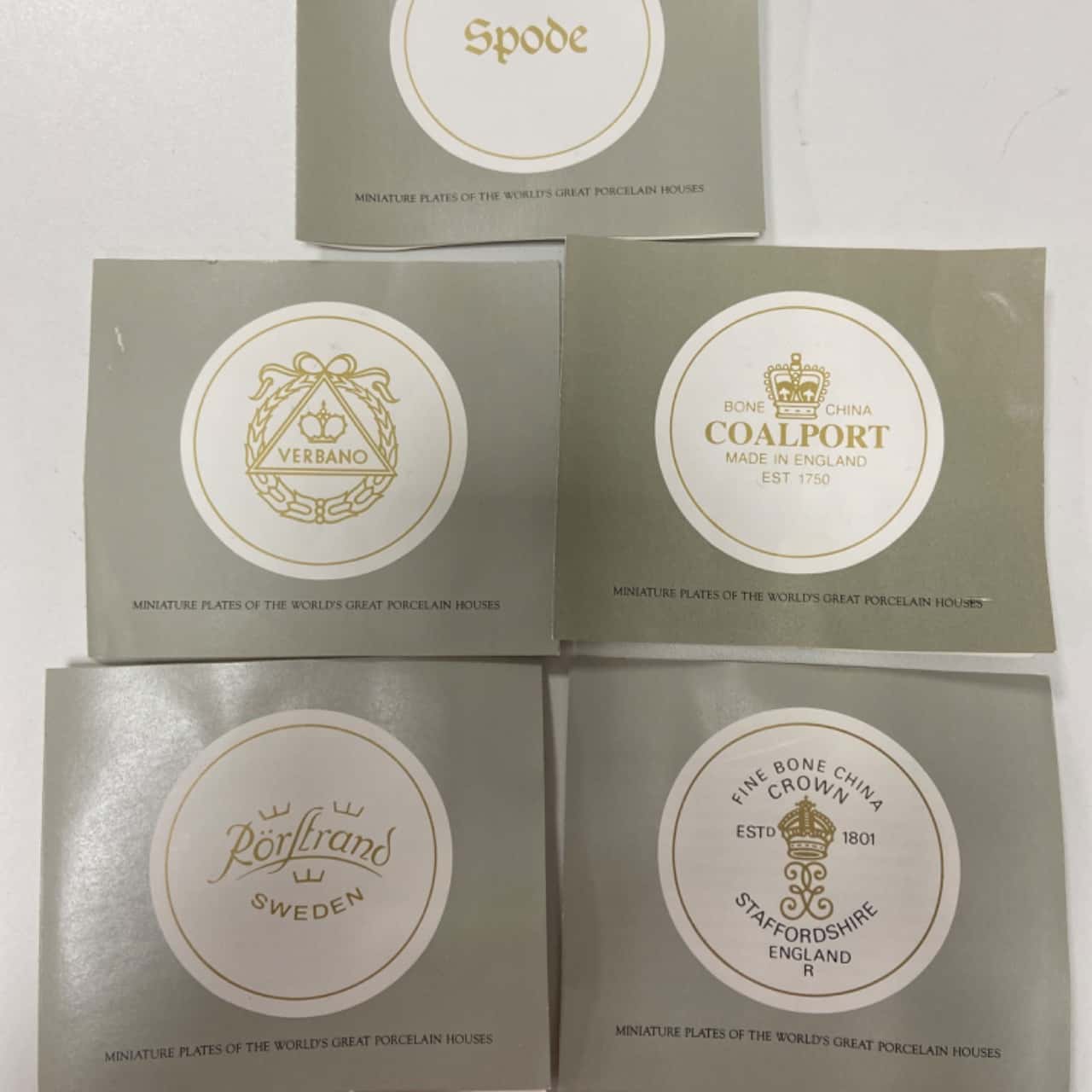 24 miniature plates of the worlds great porcelain houses(s)