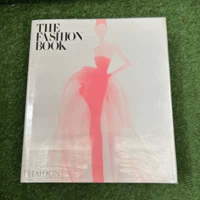 The Fashion Book (Hardcover)
