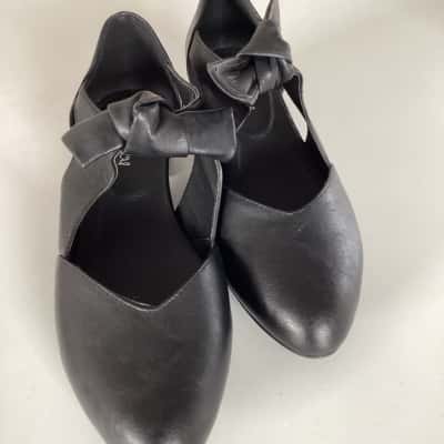 I Love Billy Womens  Size 38 Black shoes 