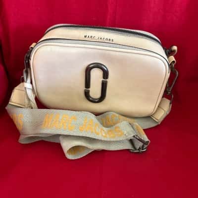 Marc Jacobs Women’s Cream Coloured Snapshot Camera Bag
