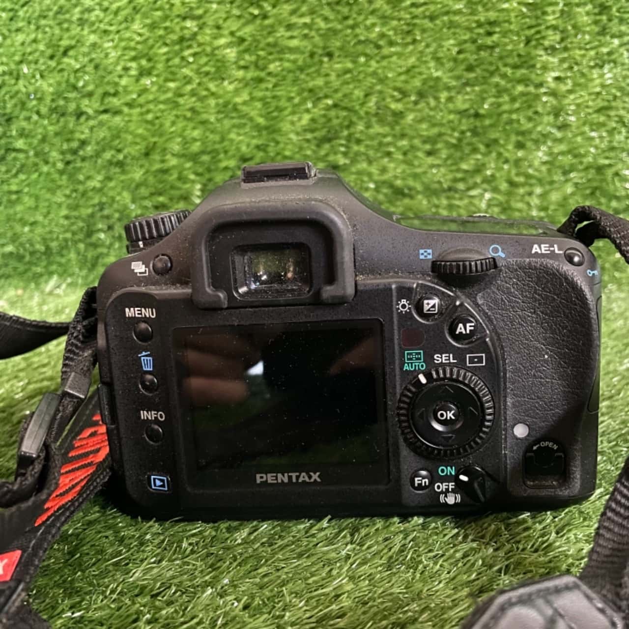 Pentax K10D DSLR Camera w/ Sigma 2890mm f3.55.6 Lens(s)