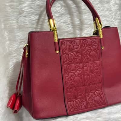  Womens Gold / Red handbag 