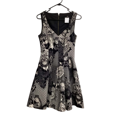 Cue Womens  Size 8 Dress VGUC