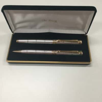 de Burg Silver and Gold tone Pen Set