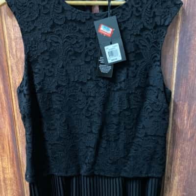 Basque  Size 12 Black  top new 
