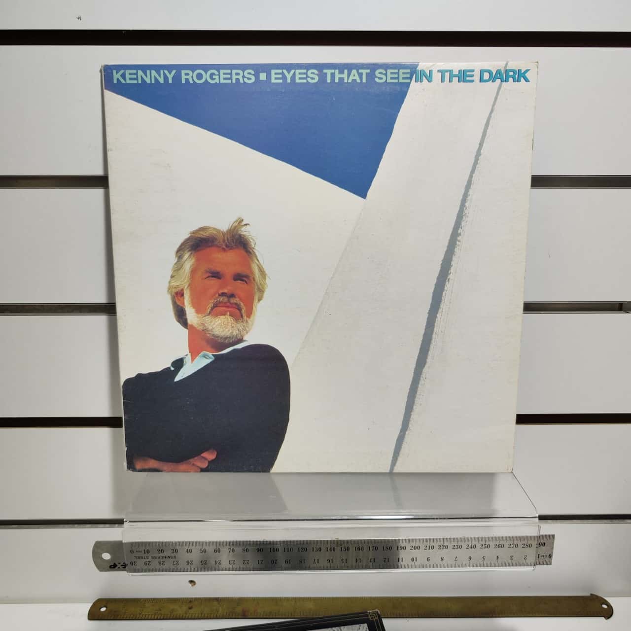 Kenny Rogers Eyes That See in the Dark