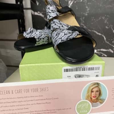 Ziera Womens  Size 41 Black  / White sandals new 