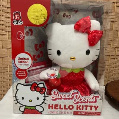 NIB Hello Kitty Sweet Scents Limited Edition Plush Toy Kids Girls Collectible 