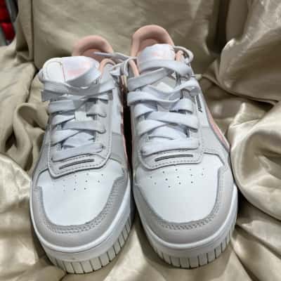 Puma Kids  Size 3 Shoes White 