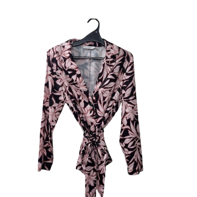 Atmos&Here Women's Size 8 Floral Long Sleeve Shirt 
