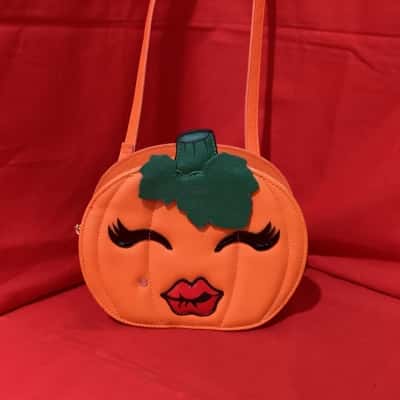  Betsey Johnson Kitsch Pumpkin Crossbody Bag