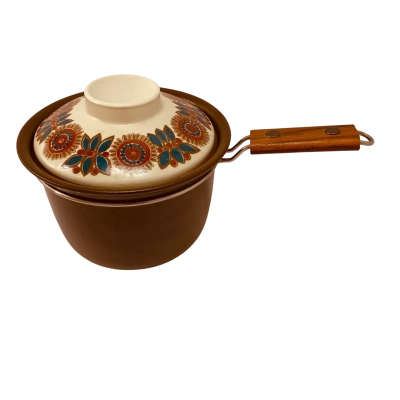 Vintage Norge Figgio Flameware handle pot and lid 