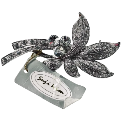 BNWT Silver Flower Brooch w/ Embedded Gem Details