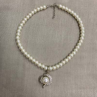  Womens Faux Pearl Necklace with Silver Tone Diamanté and Faux Pearl Pendant 