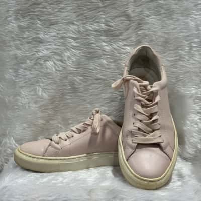 Country Road Womens  Size 38 Sneakers Pink  / White 