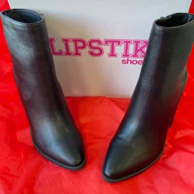 Lipstick  Shoes  Womens Black  Size 8